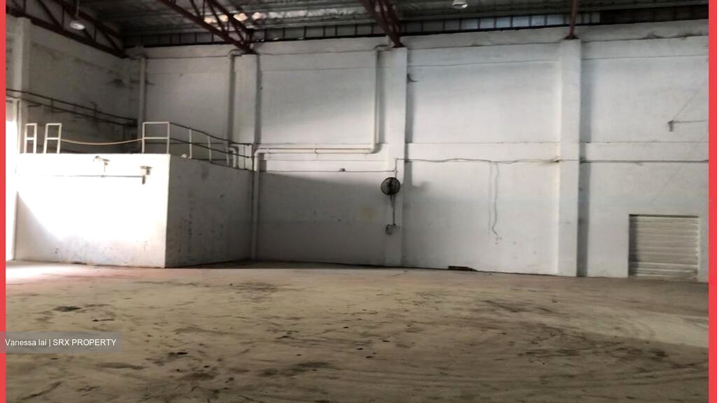 Gul Drive (D22), Factory #457997871